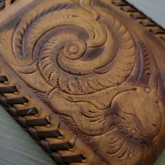 Vintage Tooled Leather Wallet - Picture 6 of 8